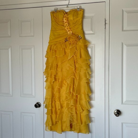 Elegant Yellow Ruffled Prom Dress - Picture 4 of 12